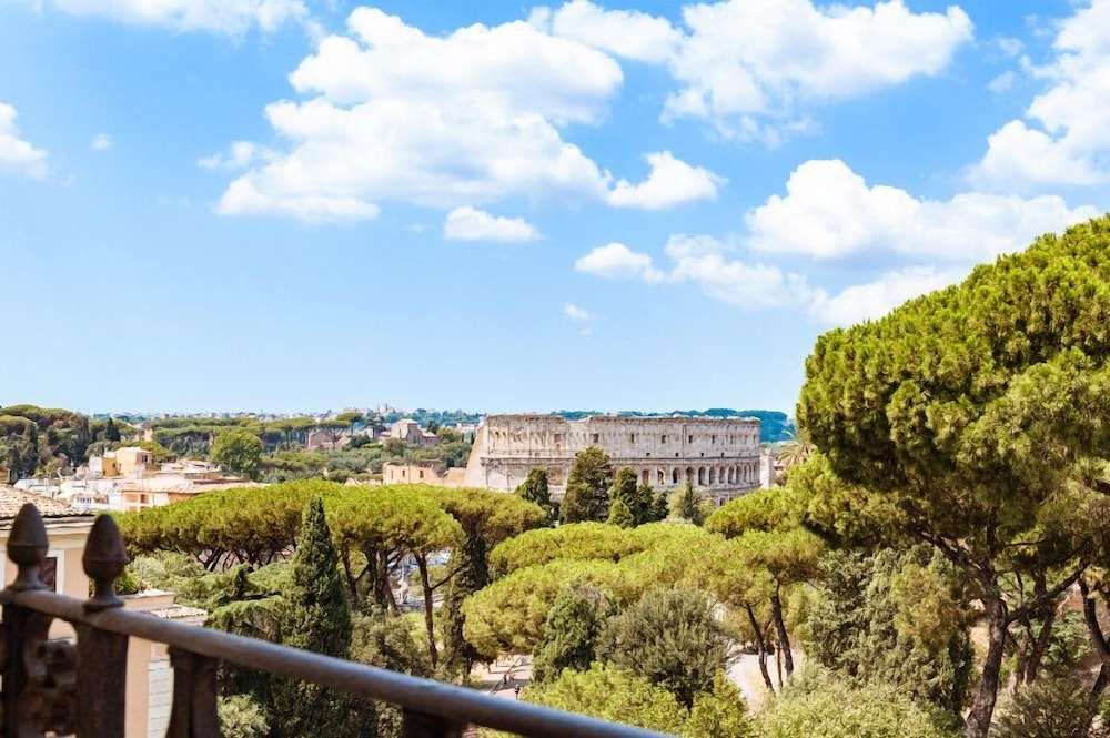 Tatusa al Colosseo — 4-Star Luxury Hotel in Rome, Italy