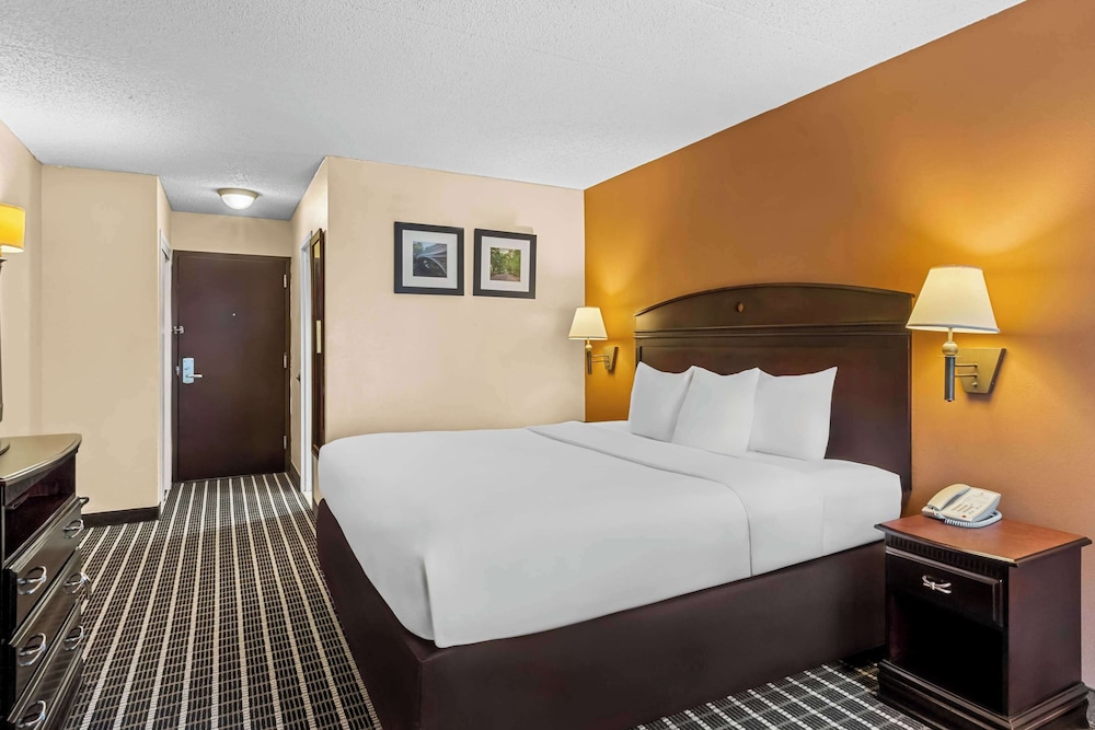 Comfort Inn & Suites Somerset New Brunswick - photo 6