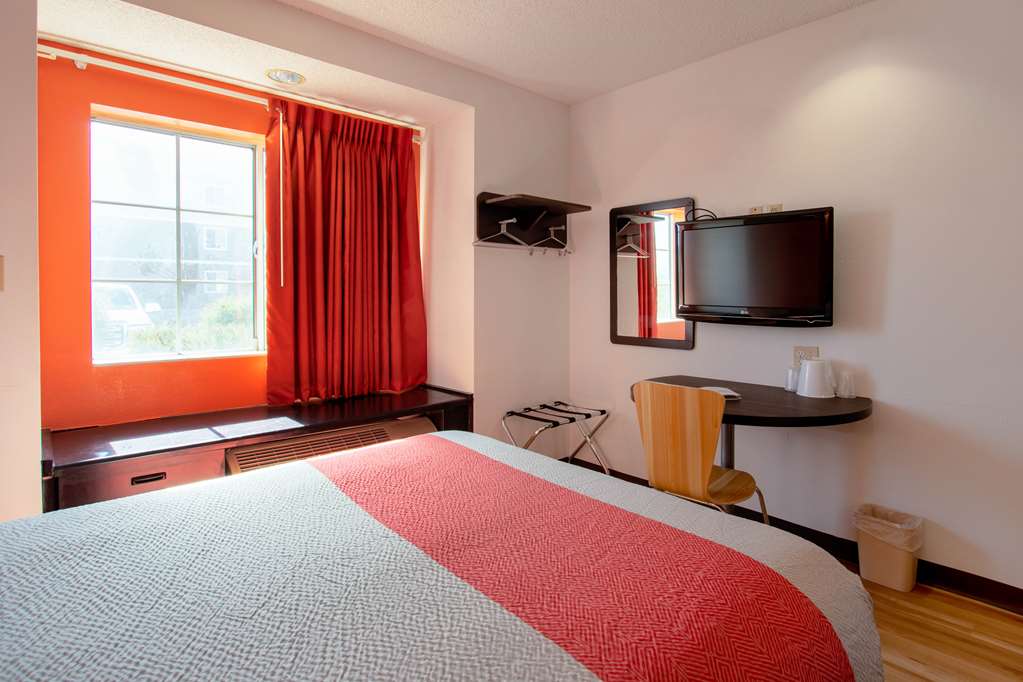 Motel 6 El Paso TX Southeast - photo 6