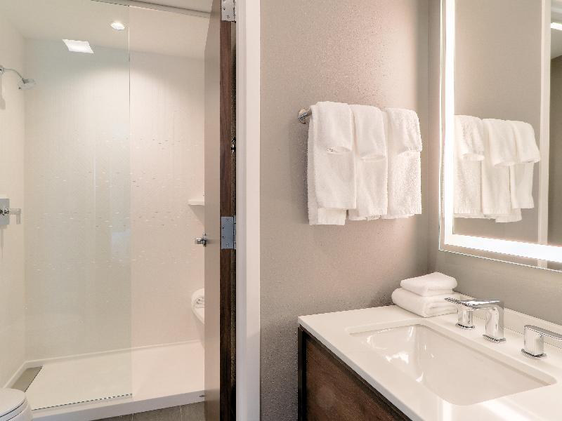 Staybridge Suites Pigeon Forge Smoky Mtns by IHG - photo 46