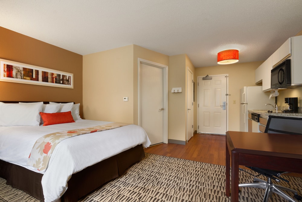 Mainstay Suites Hartford Meriden - photo 6