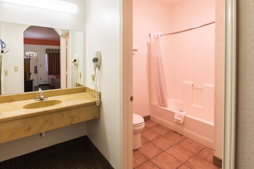 Motel6 Alvarado TX - photo 20