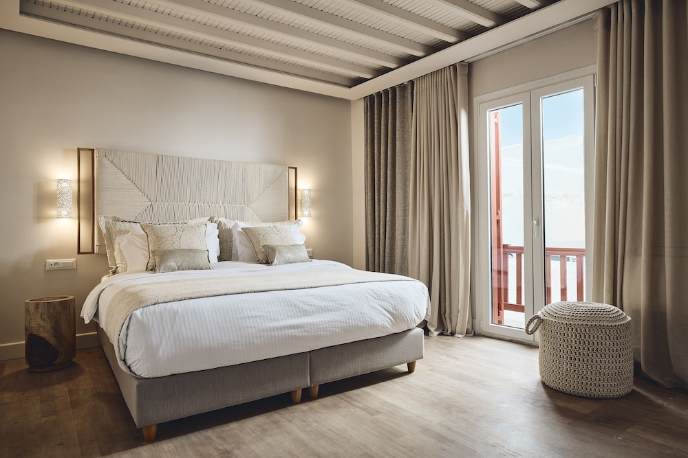 AK Mykonos — 4-Star Luxury Hotel in Mykonos, Greece
