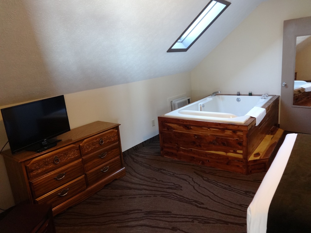 Alpine Lodge & Resort Burkesville - photo 27