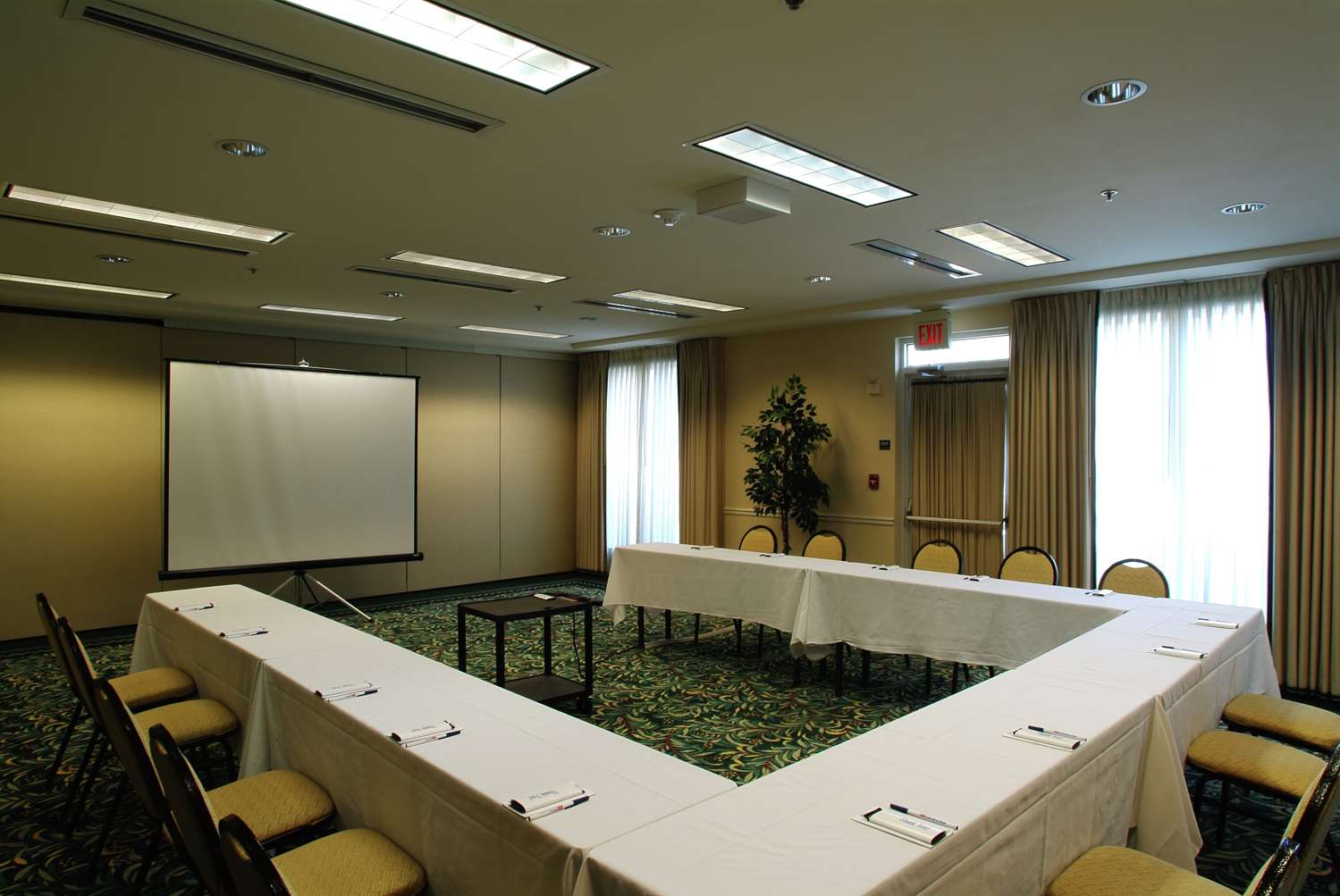 Hilton Garden Inn Tulsa Airport - photo 35