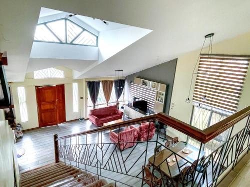 JResidences 5 Bedrooms Cozy Home — 4-Star Luxury Hotel in Bacolod, Philippines