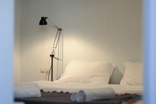Vintage 2BR Apartment Managed By Wehost