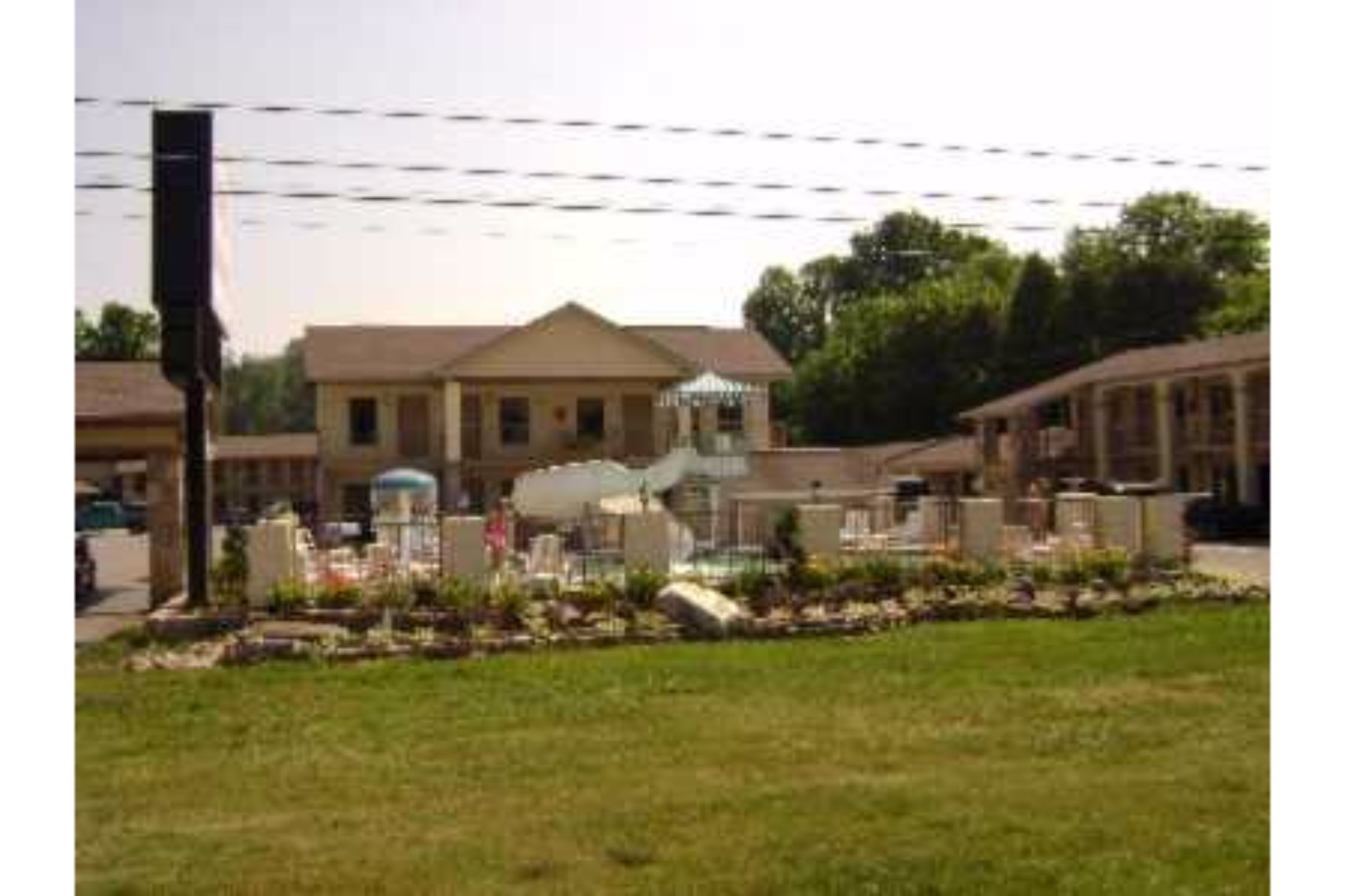 Econo Lodge Pigeon Forge TN - photo 13