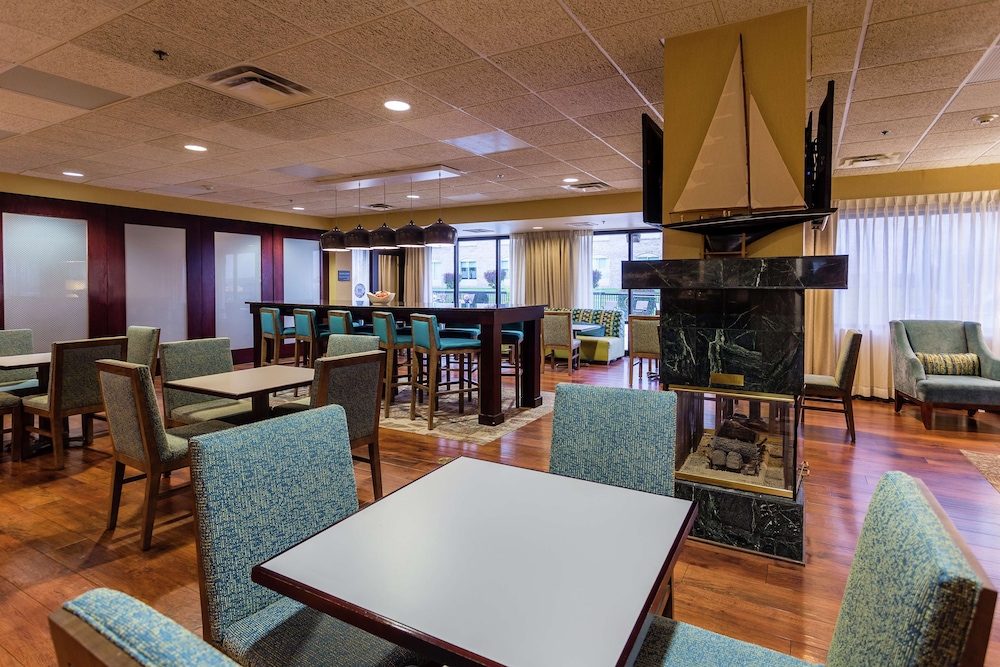 Hampton Inn Somerset - photo 9