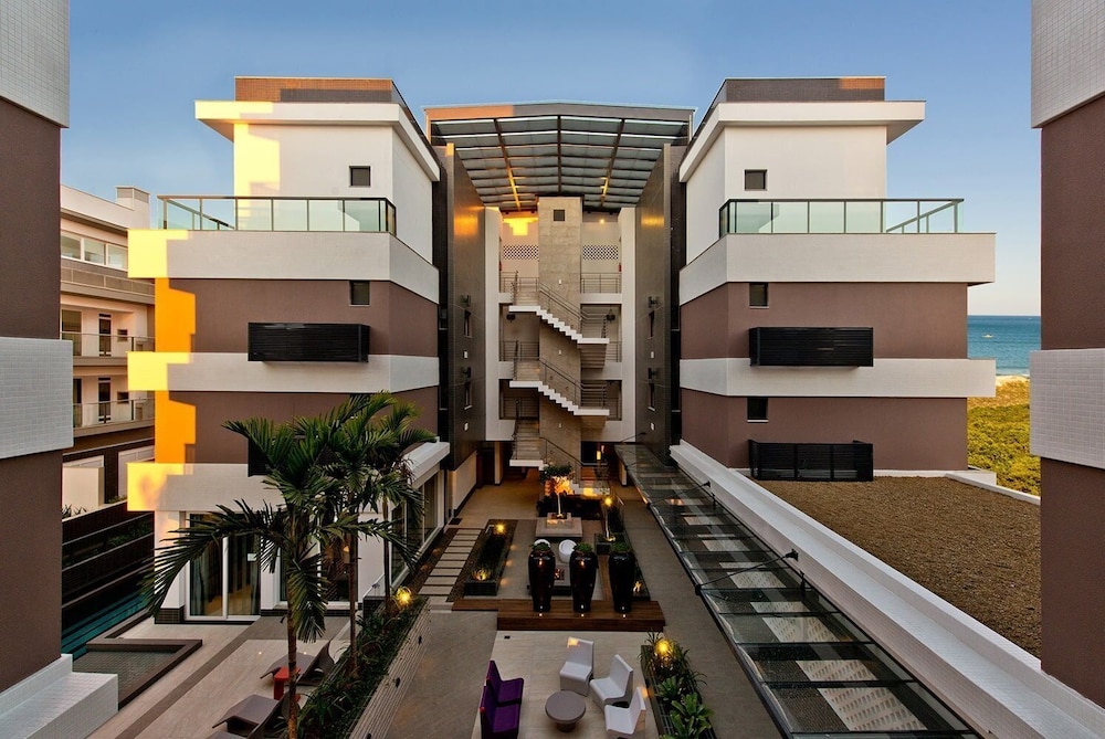Apartamento de Frente pro Mar Campeche — 4-Star Luxury Hotel in Florianopolis, Brasil