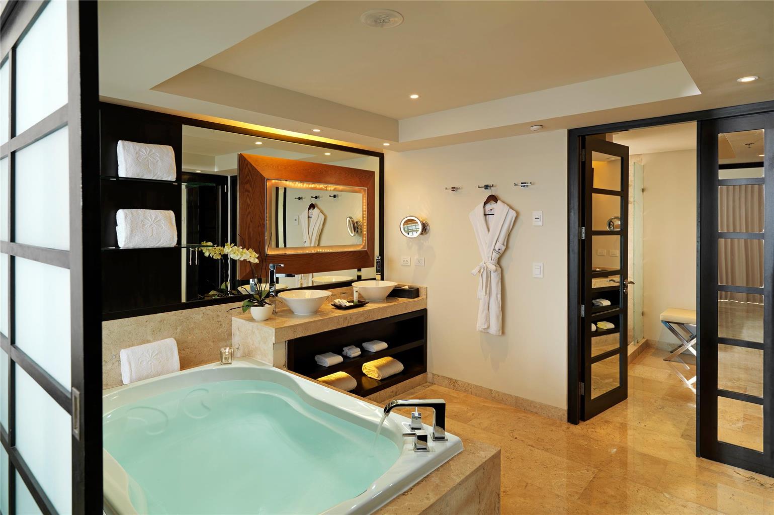 Guest room