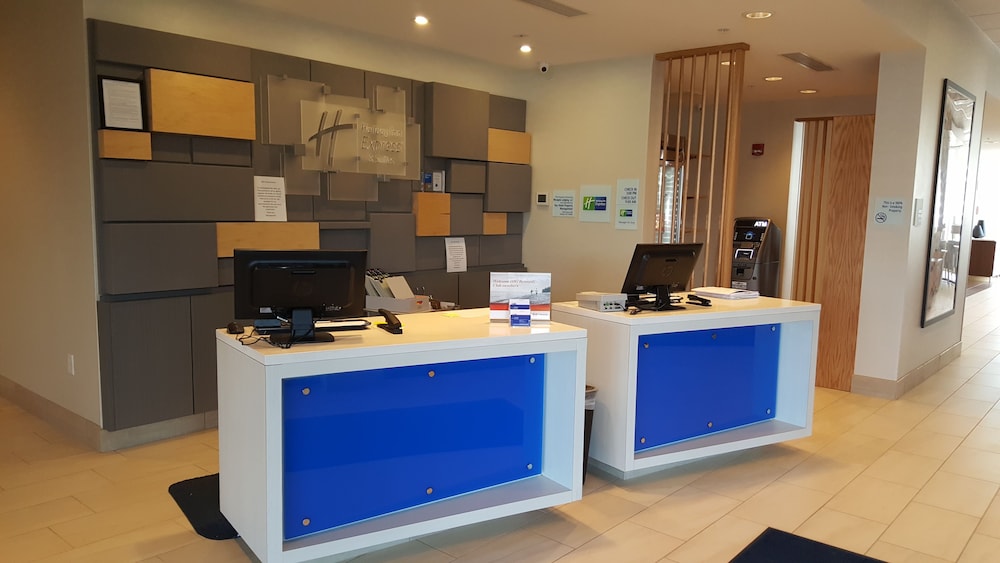 Holiday Inn Express & Suites Toledo West by IHG - photo 35