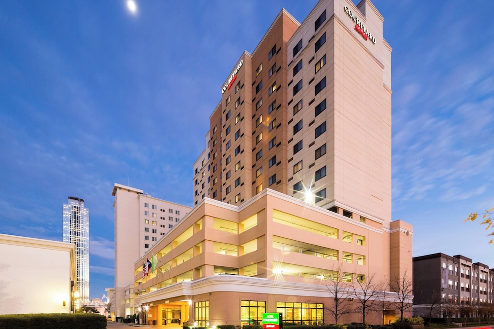 Courtyard by Marriott Houston by the Galleria - photo 14
