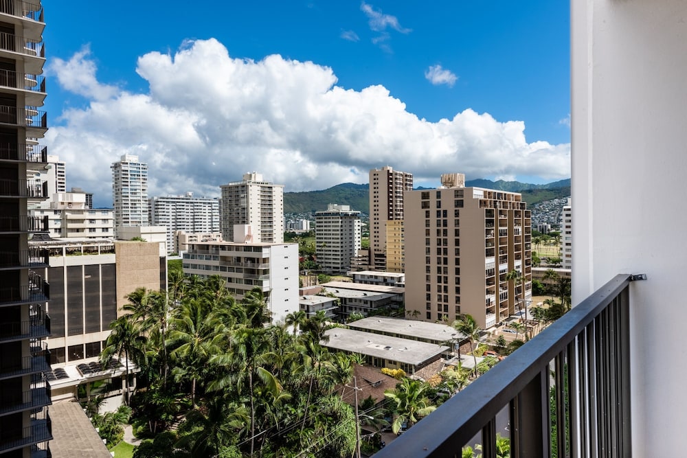 Breezy 12th Floor Waikiki Condo with FREE Parking by Koko Resort Vacation Rentals - photo 29