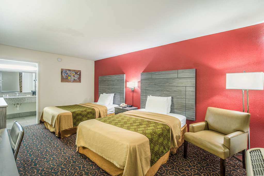Econo Lodge Thomasville - photo 13