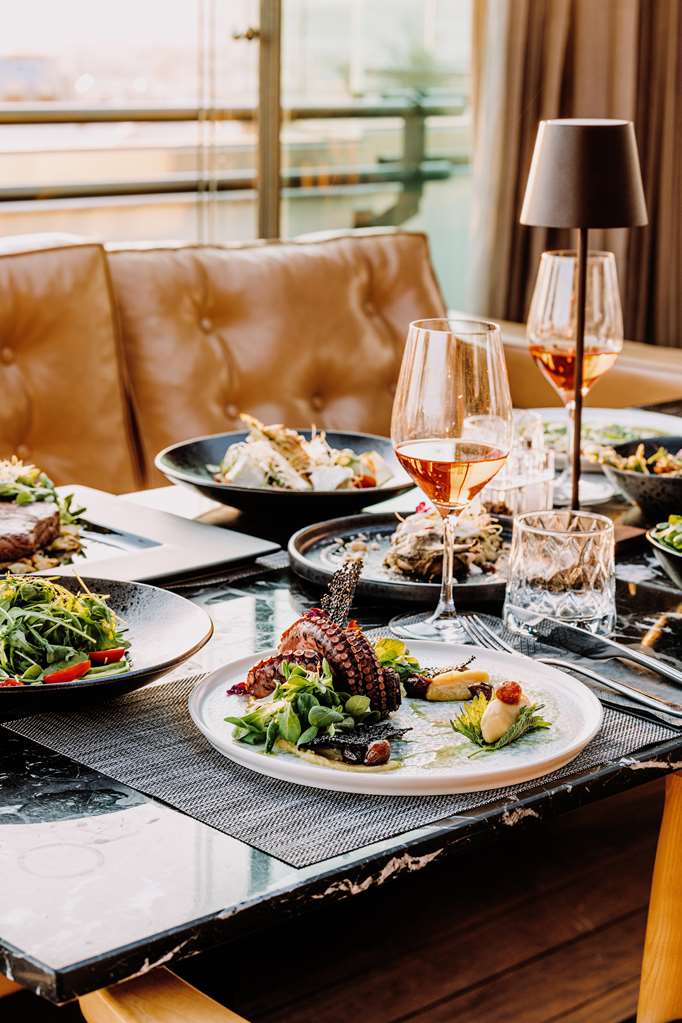 מזון ומשקאות