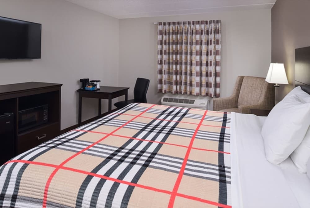 FairBridge Inn Express Monroe City - photo 8