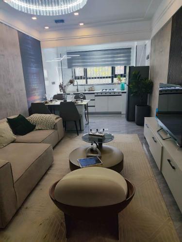 Self Catering Nest Heated Pool Netflix Airport Pick Up