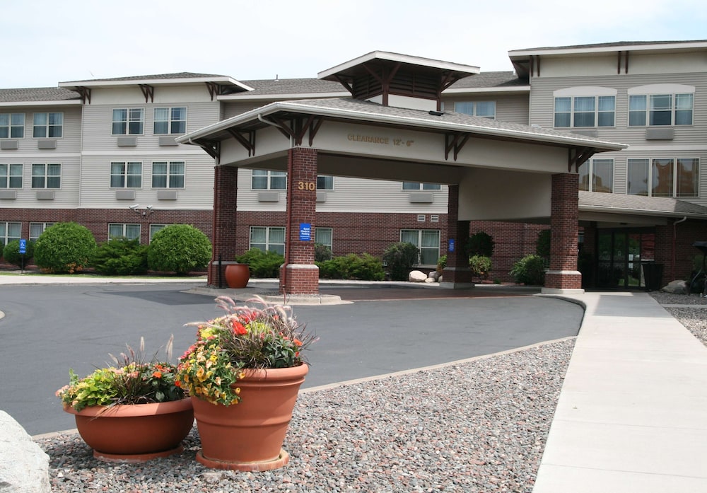 Hampton Inn Duluth Canal Park - photo 61