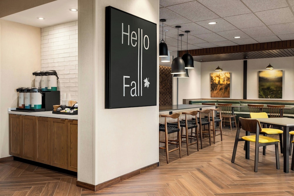 Fairfield by Marriott Inn & Suites Bethlehem PA - photo 15
