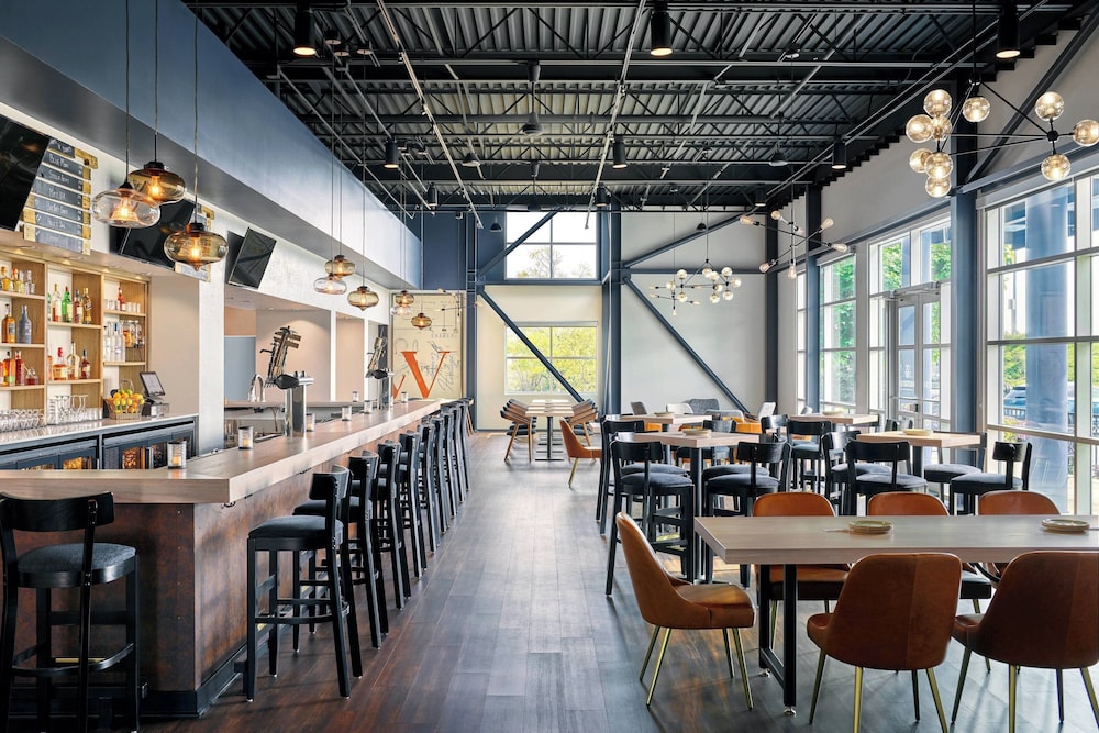 Delta Hotels by Marriott Milwaukee Northwest - photo 21