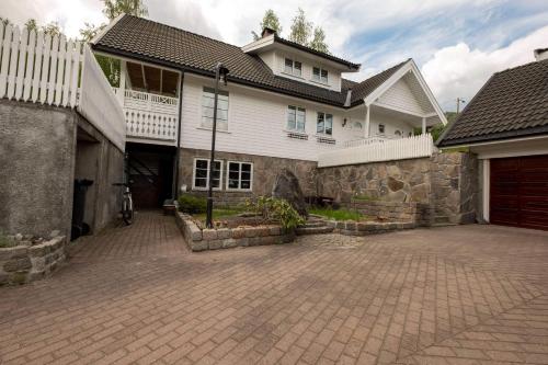 Koselig leilighet i rolig boligfelt — 4-Star Luxury Hotel in Gol, Norway