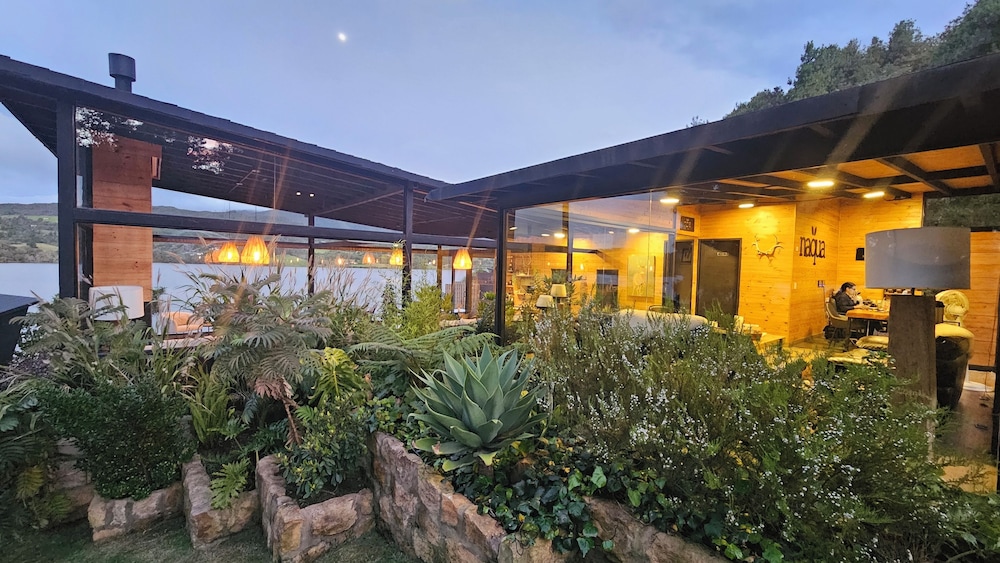 Naqua - carbon neutral hotel in Choconta
