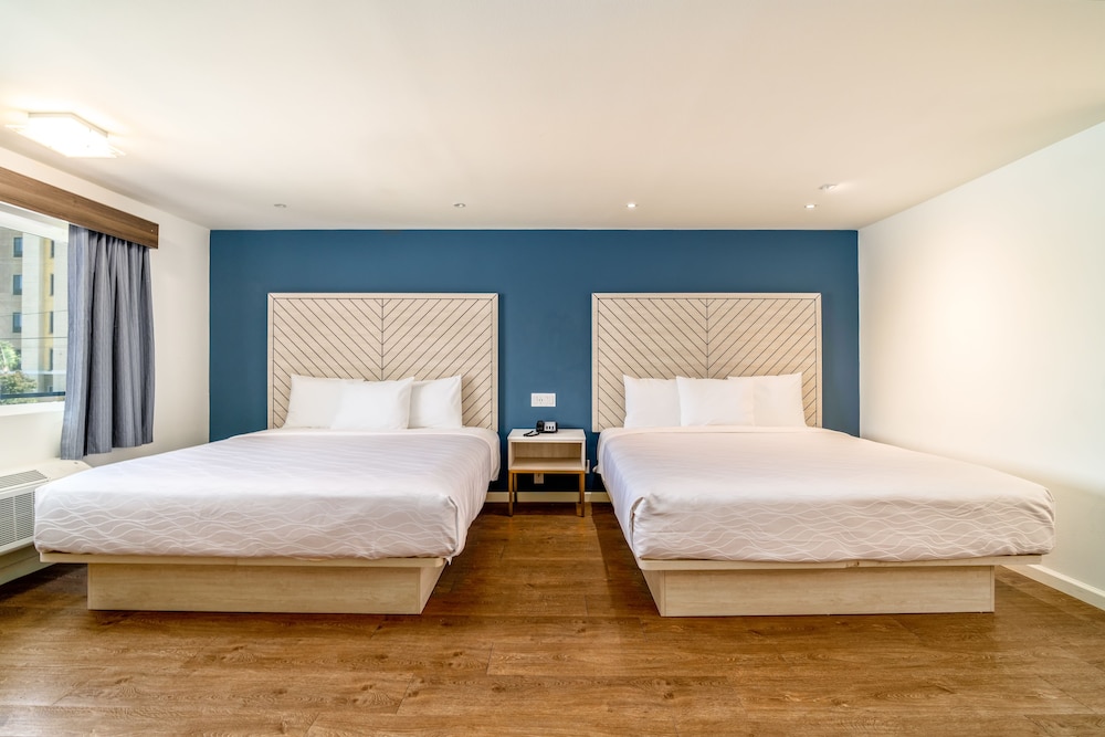 Trend Hotel at LAX Airport - photo 11