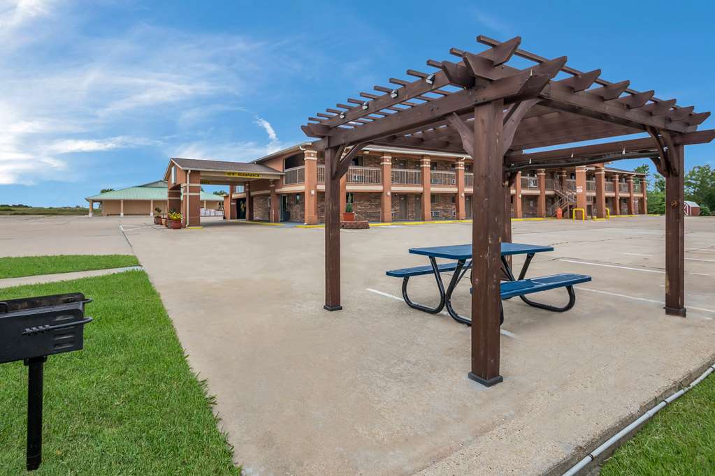 SureStay Hotel by Best Western Rockdale - photo 28
