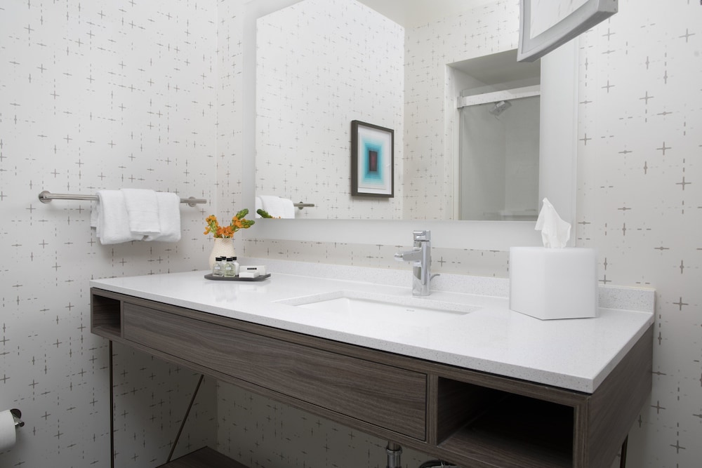 Crowne Plaza Atlanta Perimeter at Ravinia by IHG - photo 41