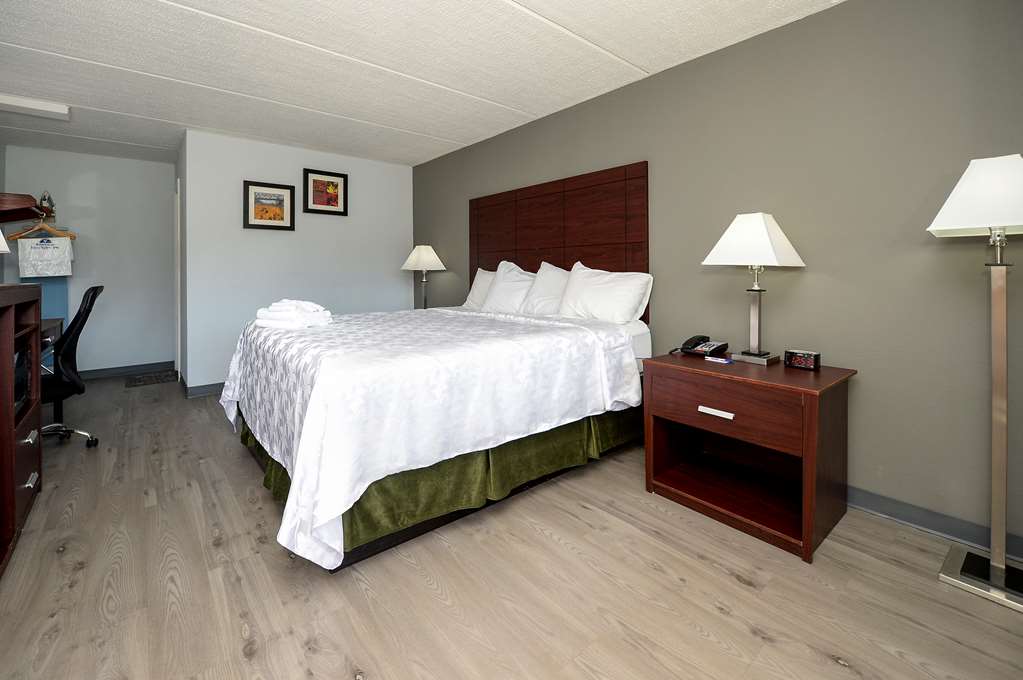 Americas Best Value Inn at Central Valley Woodbury - photo 20