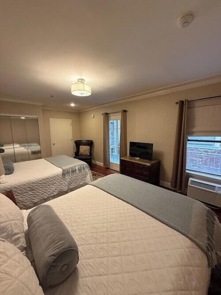 Penn's View Hotel - photo 40