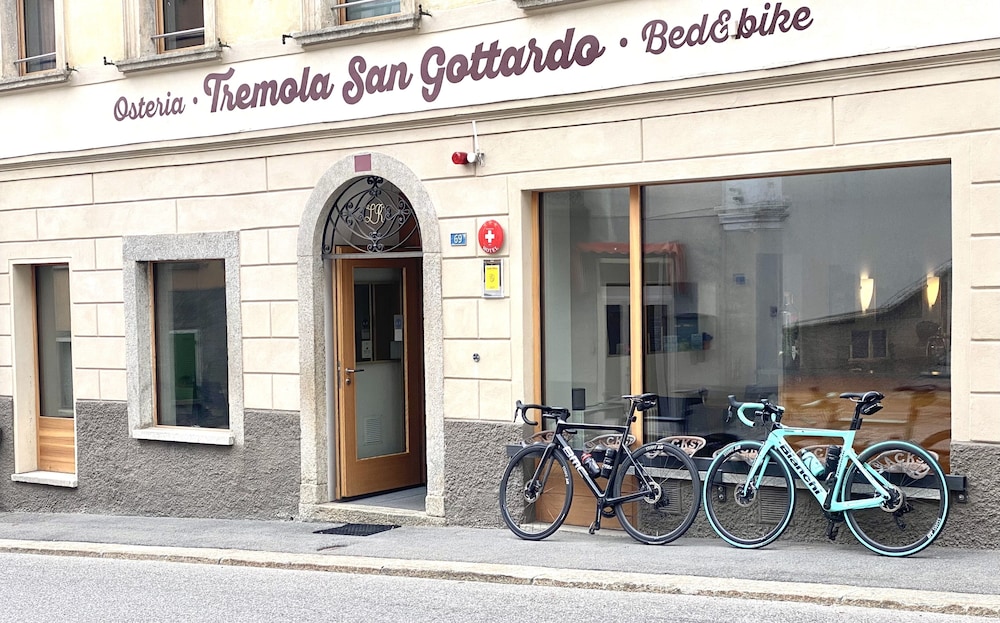 Bed&Bike Tremola San Gottardo — hotel in Airolo