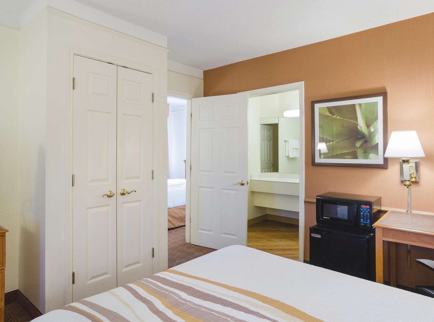 La Quinta Denver Cherry Creek Hotel - photo 22