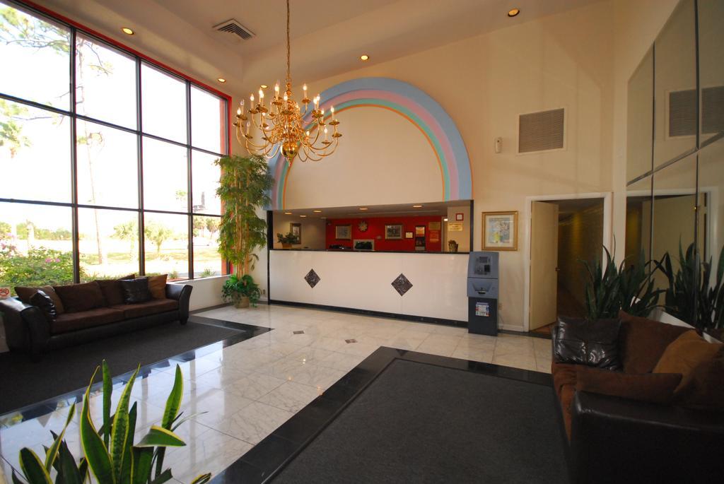 Howard Johnson by Wyndham Lake Front Park Kissimmee - photo 6
