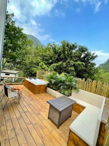 Almah Glamping - carbon neutral hotel in Cali