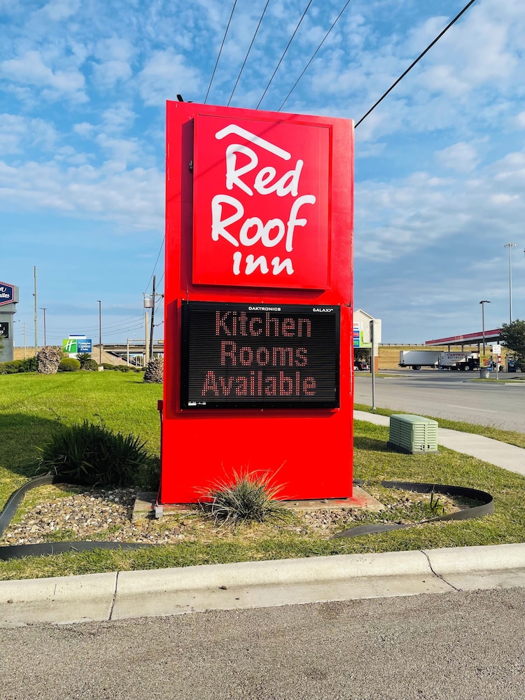 Red Roof Inn Corpus Christi North Near Downtown - photo 22