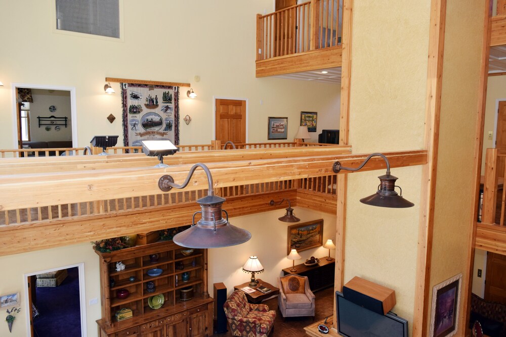 Double Dog Inn - photo 16