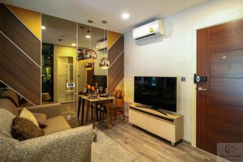 brown condo Phahon67