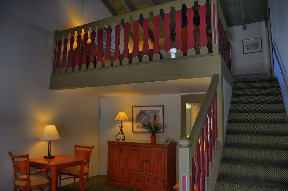 Royal Copenhagen Inn - photo 9