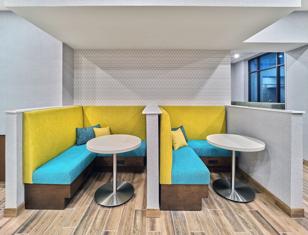Hampton Inn by Hilton Omaha UN Medical Center Area - photo 2