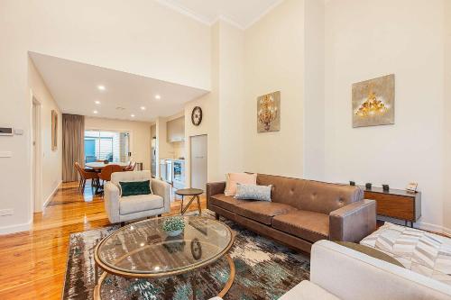 Luxury On The Esplanade — Echuca
