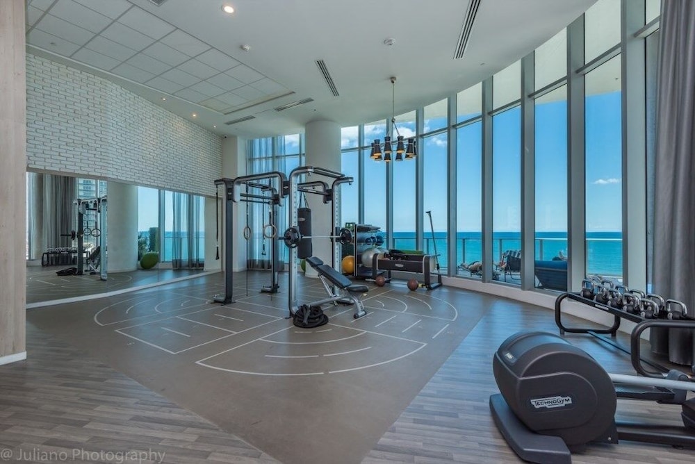 Hyde Beach House Luxury resort 3 Bedroom Condo by RedAwning - photo 22