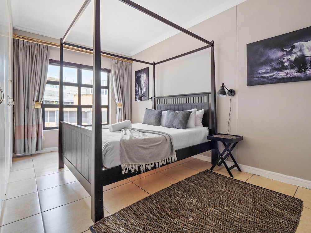 Deja Blue — 4-Star Luxury Hotel in Durban, South Africa