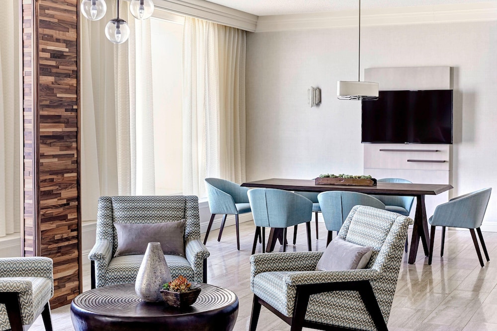 Los Angeles Airport Marriott - photo 15