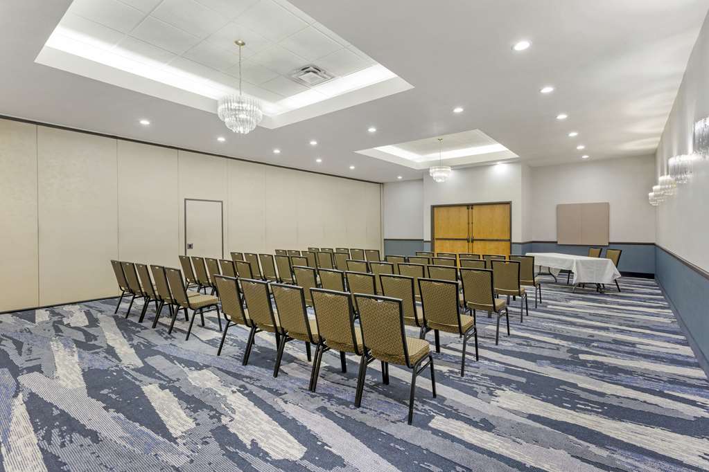 Comfort Suites Ogden Conference Center - photo 50