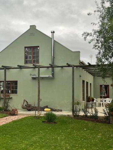 The Minimalist where earth meets stars — 4-Star Luxury Hotel in Montagu, South Africa