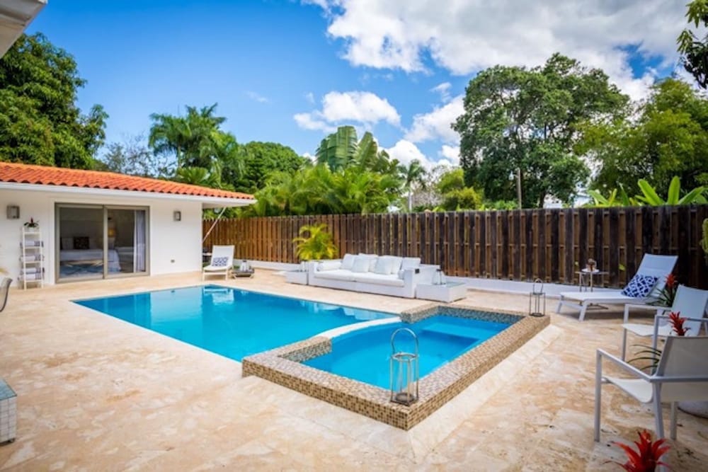 Beach Side Chic — 4-Star Luxury Hotel in La Romana, Dominican Republic