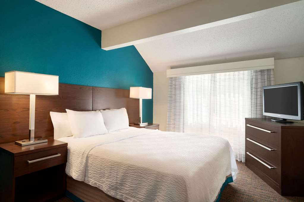 Hawthorn Suites by Wyndham Tinton Falls - photo 40