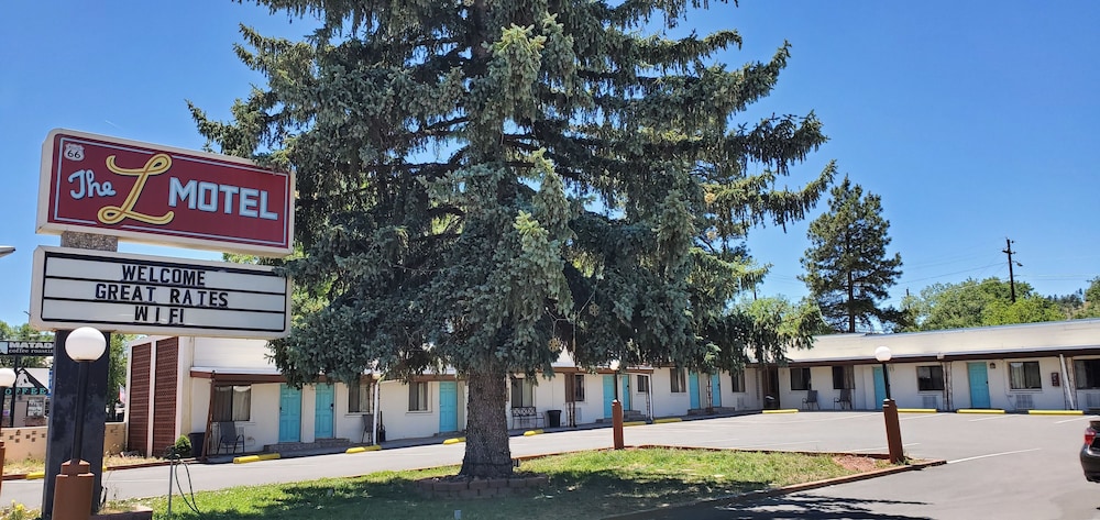 The L Motel - featured photo